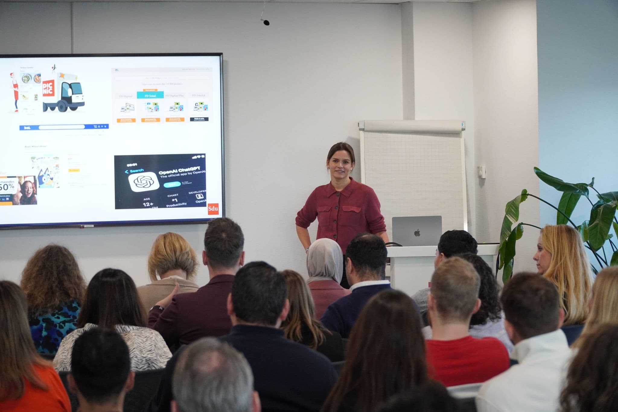Marta Strykowska presenting at a lunch and learn session